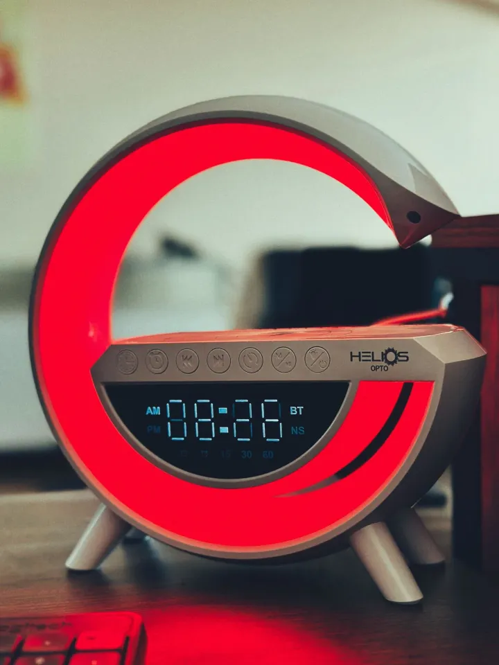 Helios Bluetooth Kablosuz Şarj Standı, Ses Bombası,  FM Radyo ve Masa Lambası